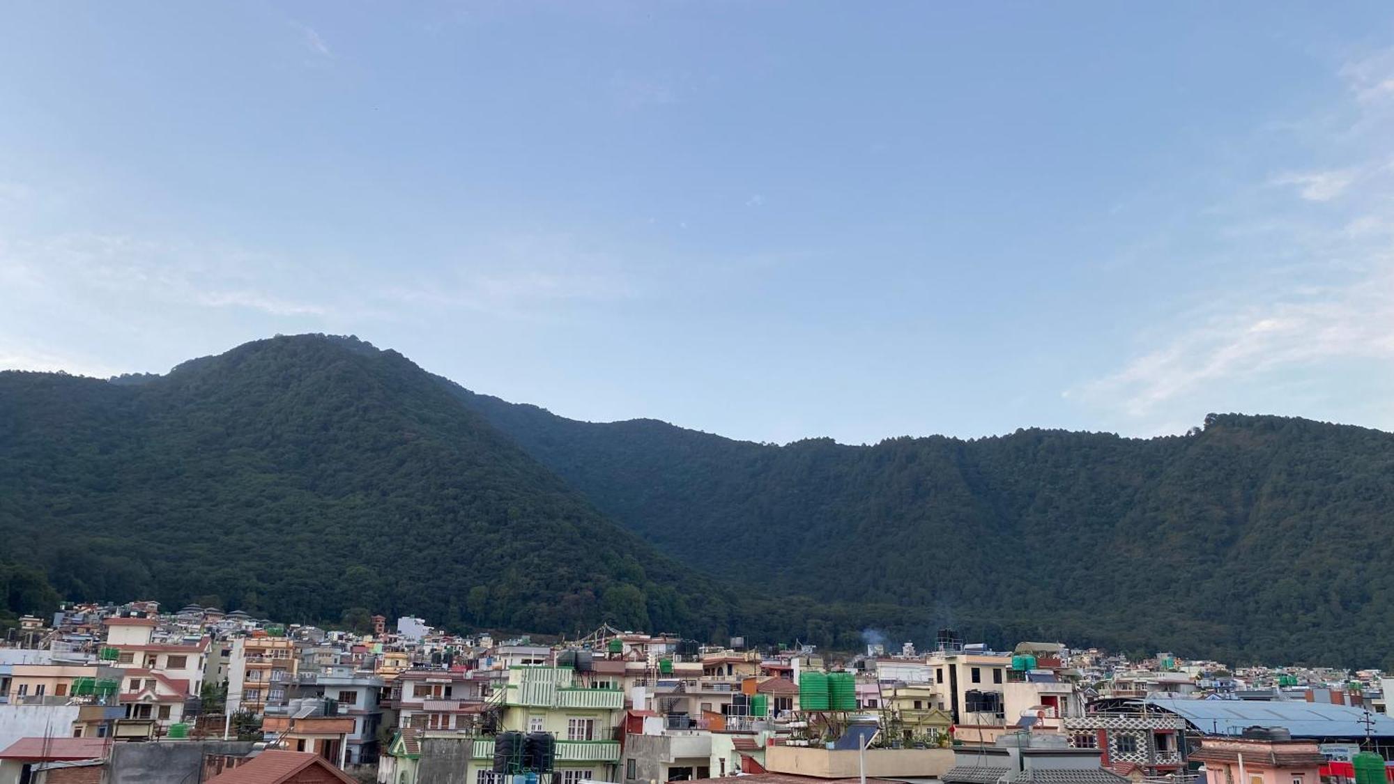 Mums Homestay & Apartments, A Nepali Family Experience カトマンズ エクステリア 写真