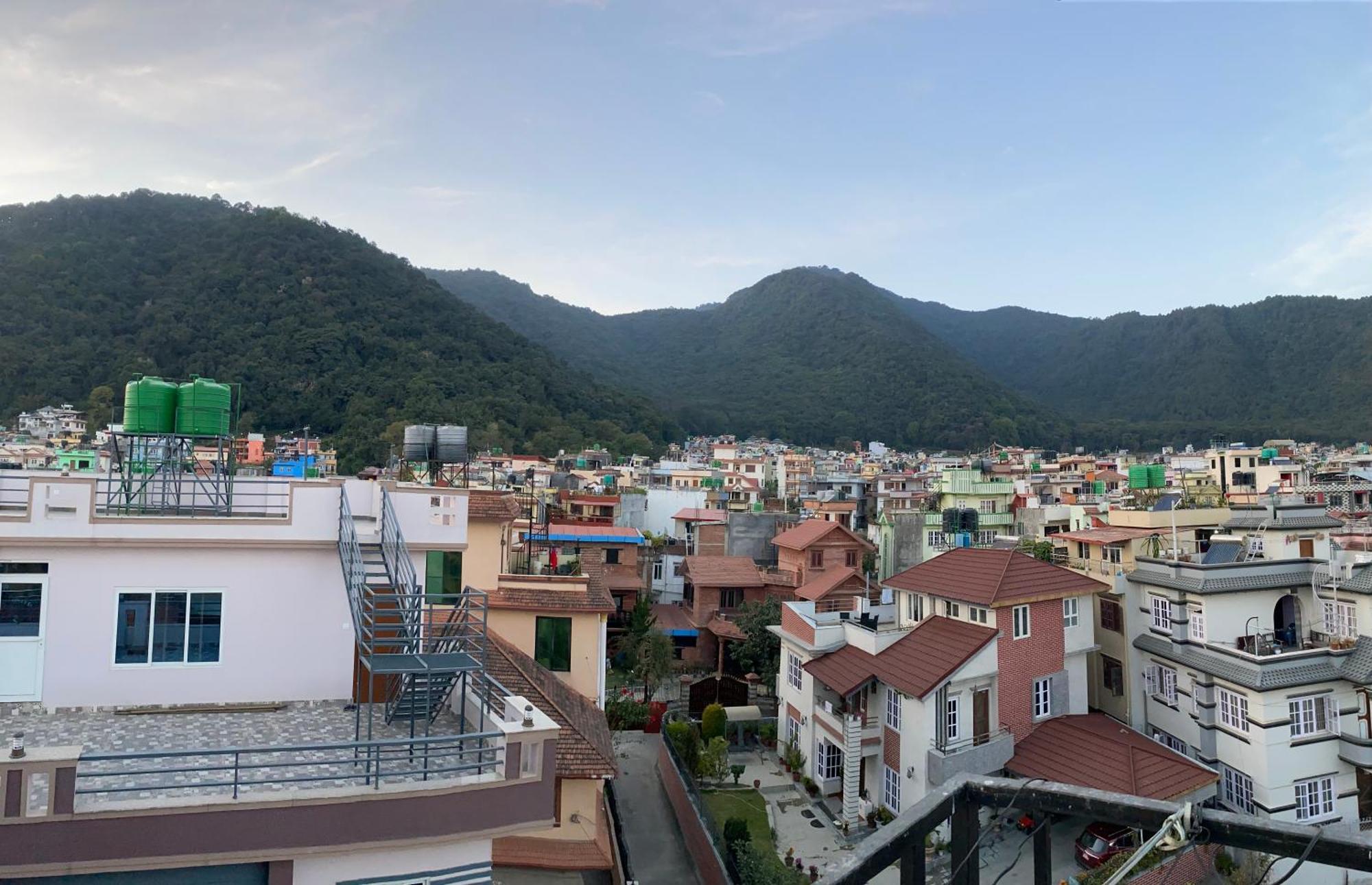 Mums Homestay & Apartments, A Nepali Family Experience カトマンズ エクステリア 写真