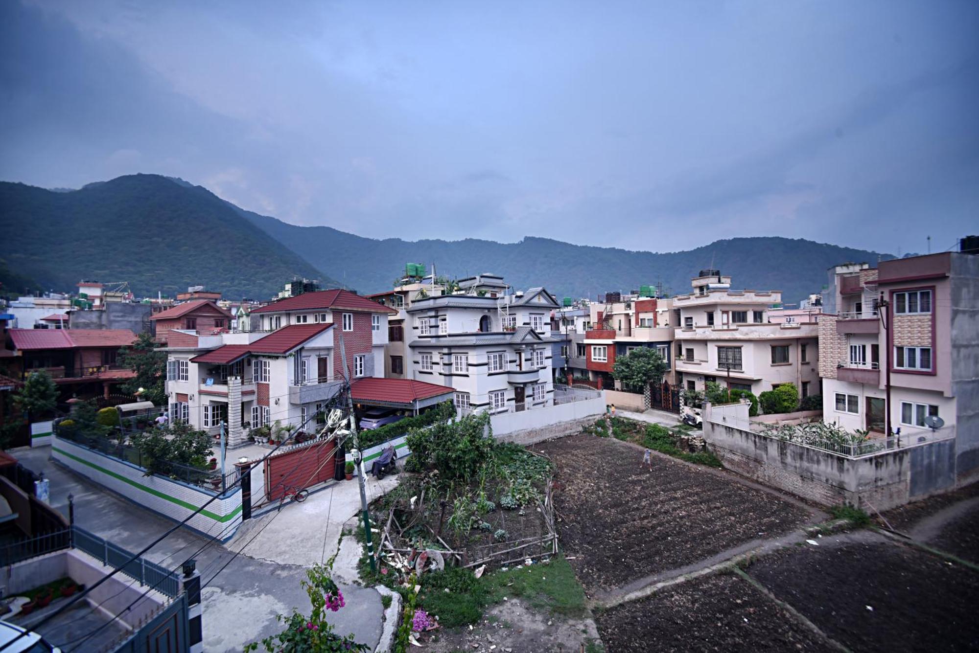 Mums Homestay & Apartments, A Nepali Family Experience カトマンズ エクステリア 写真