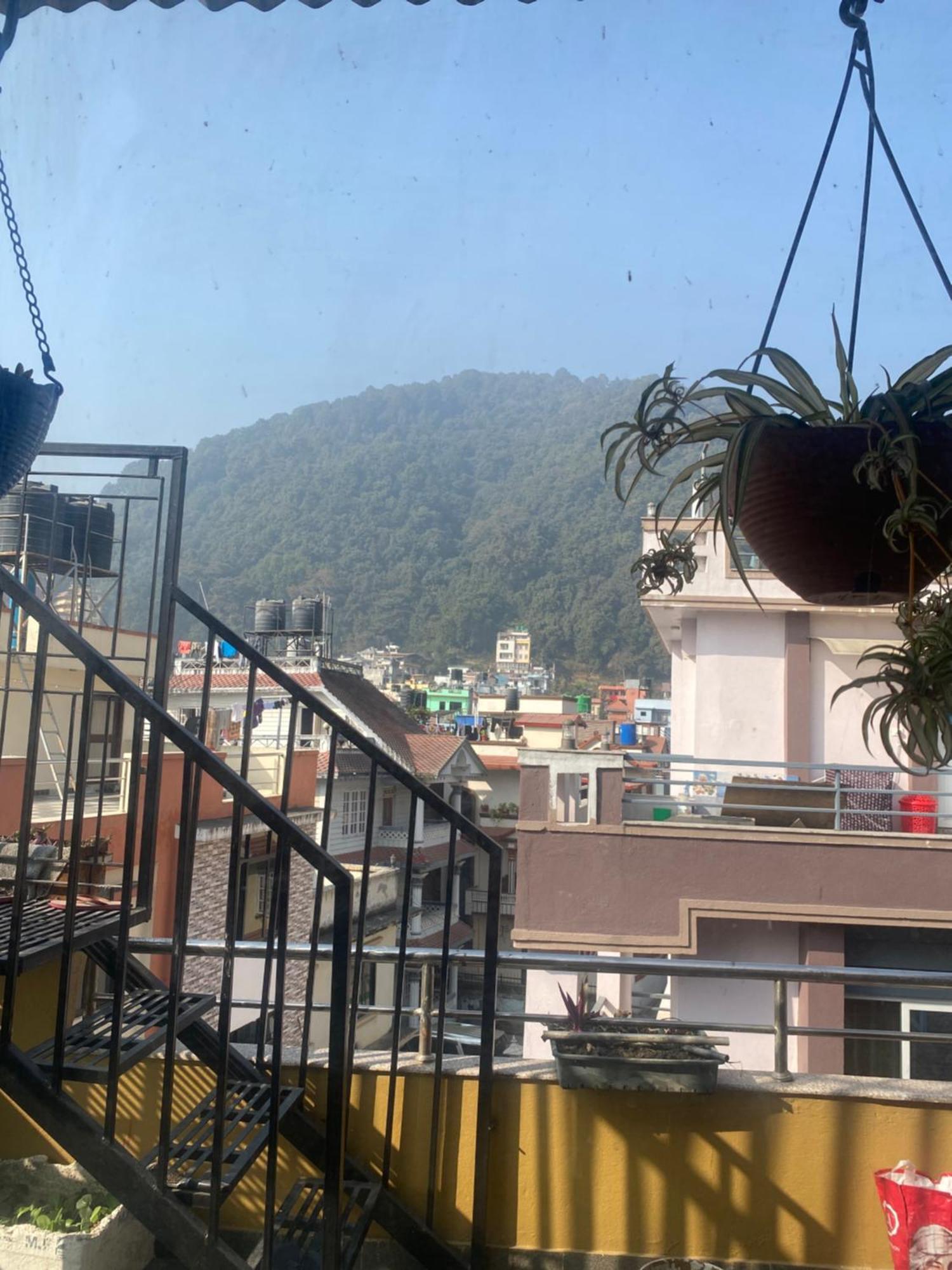 Mums Homestay & Studio Apartments カトマンズ エクステリア 写真