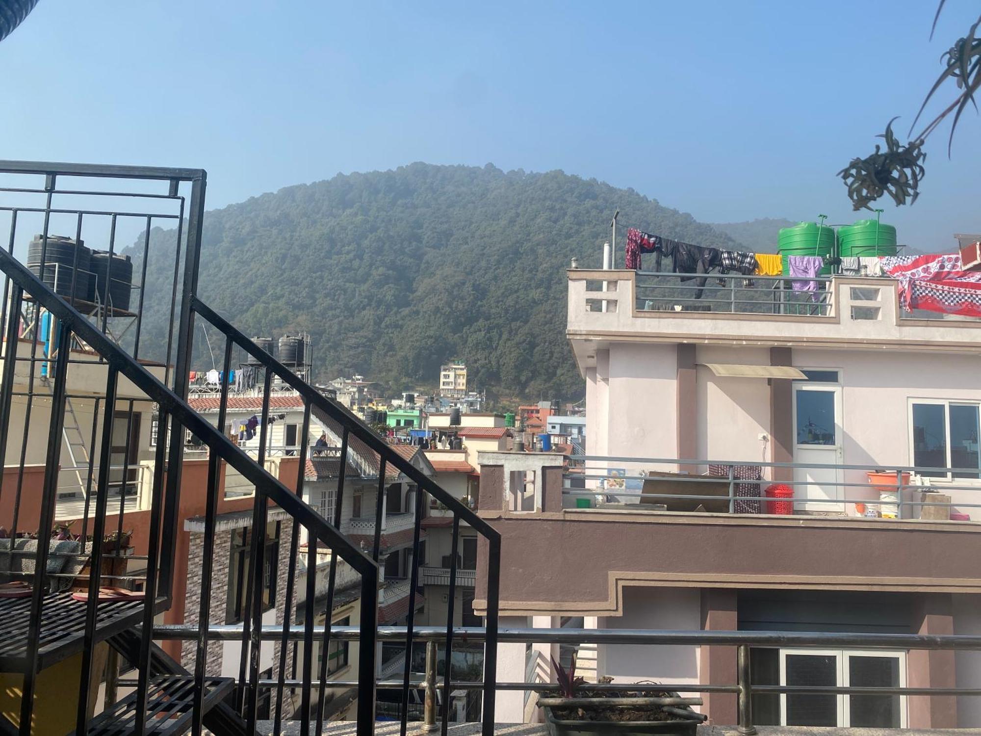 Mums Homestay & Studio Apartments カトマンズ エクステリア 写真