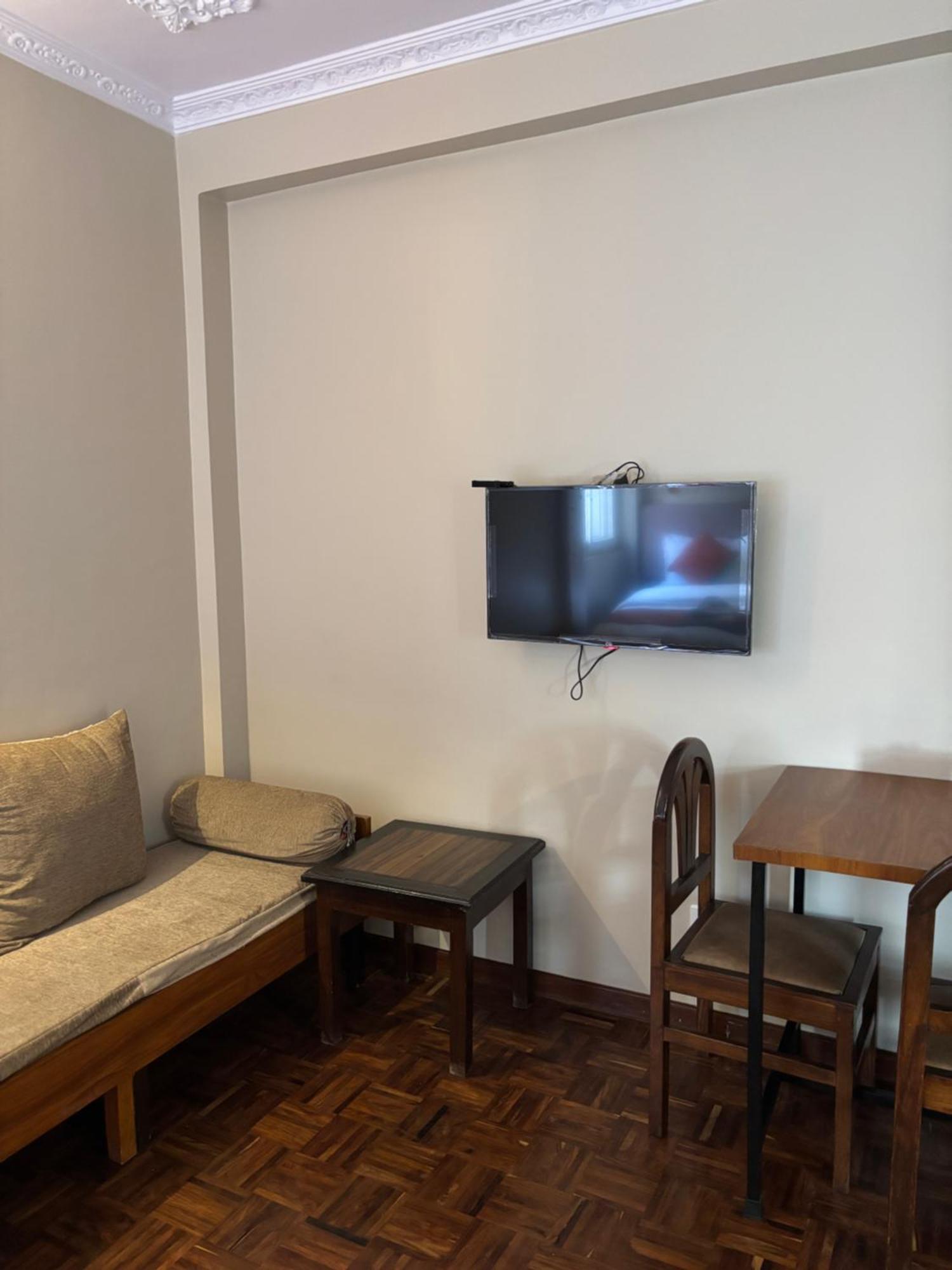 Mums Homestay & Studio Apartments カトマンズ エクステリア 写真