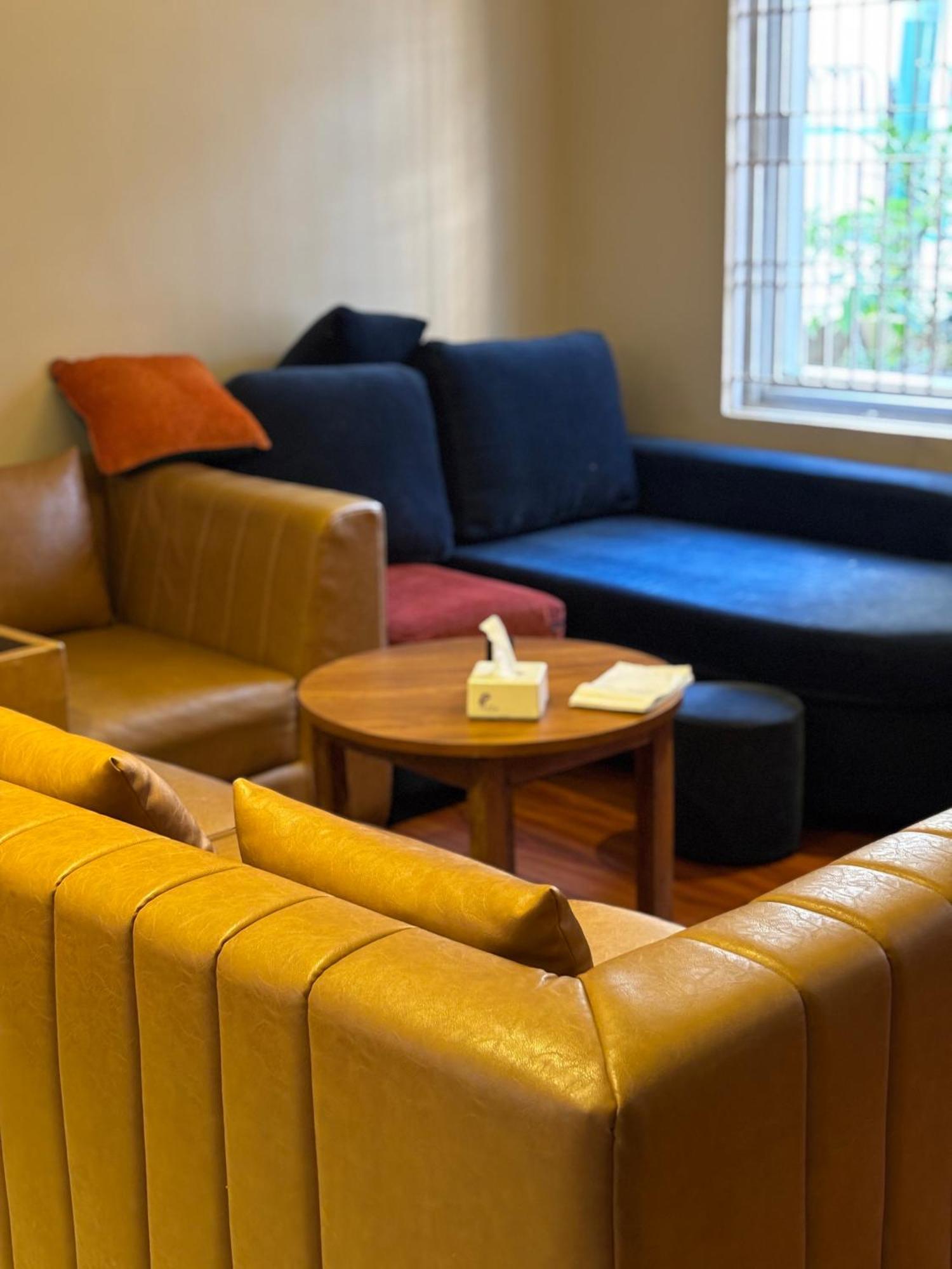 Mums Homestay & Studio Apartments カトマンズ エクステリア 写真